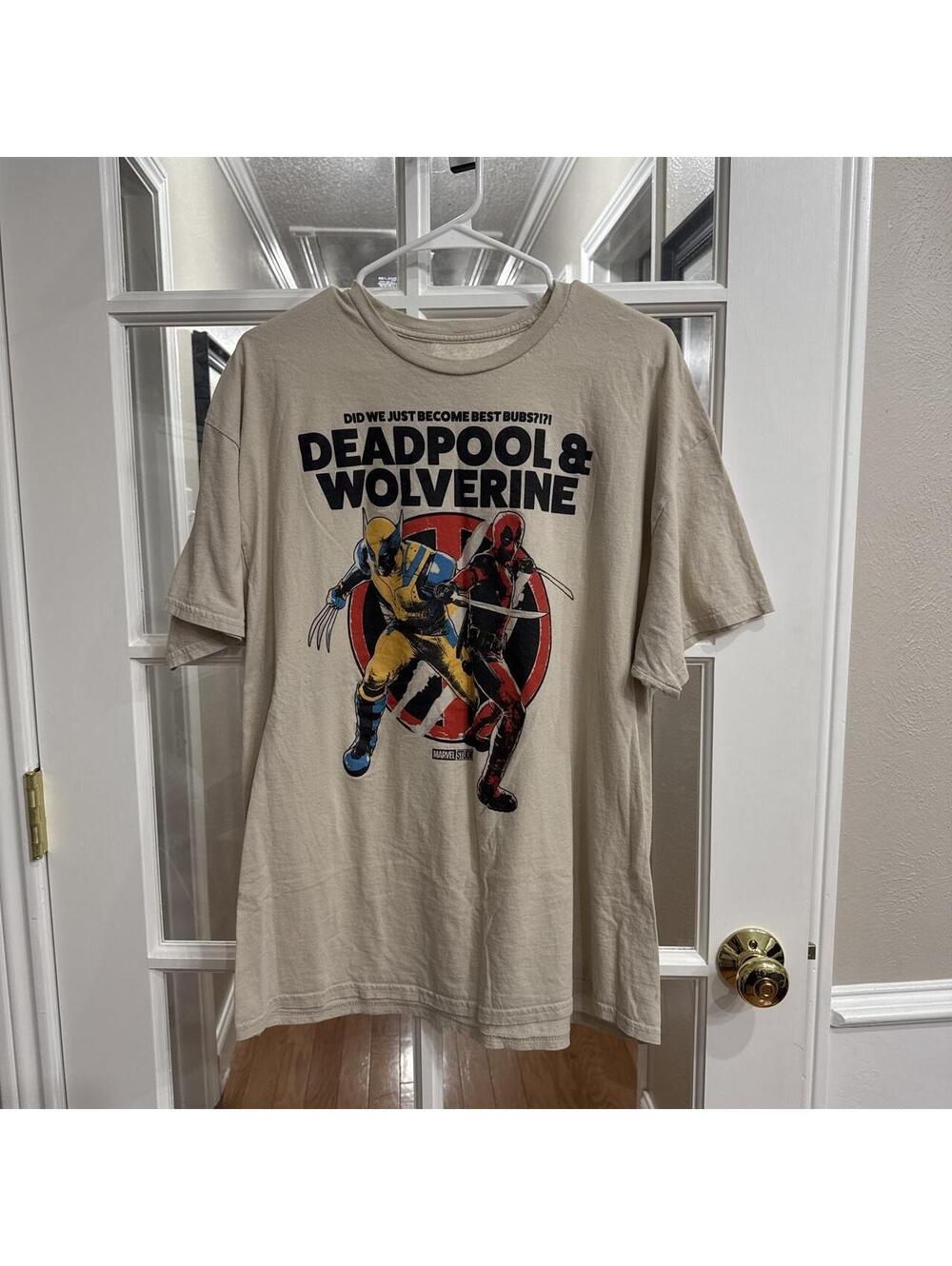Marvel Men's Cream and Tan Tshirt